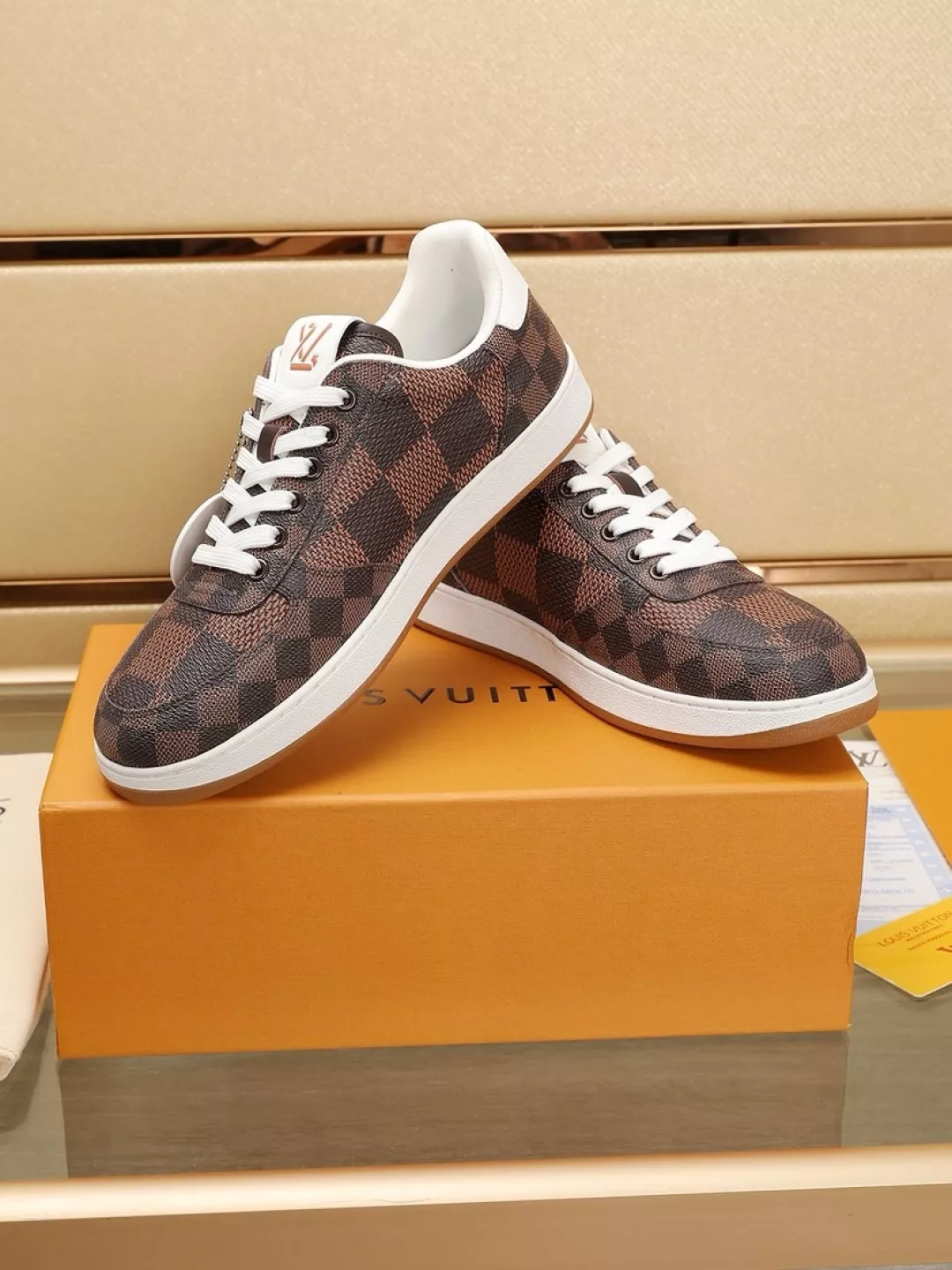 EasyMatch 4168 Louis Vuitton Casual Shoes For Men