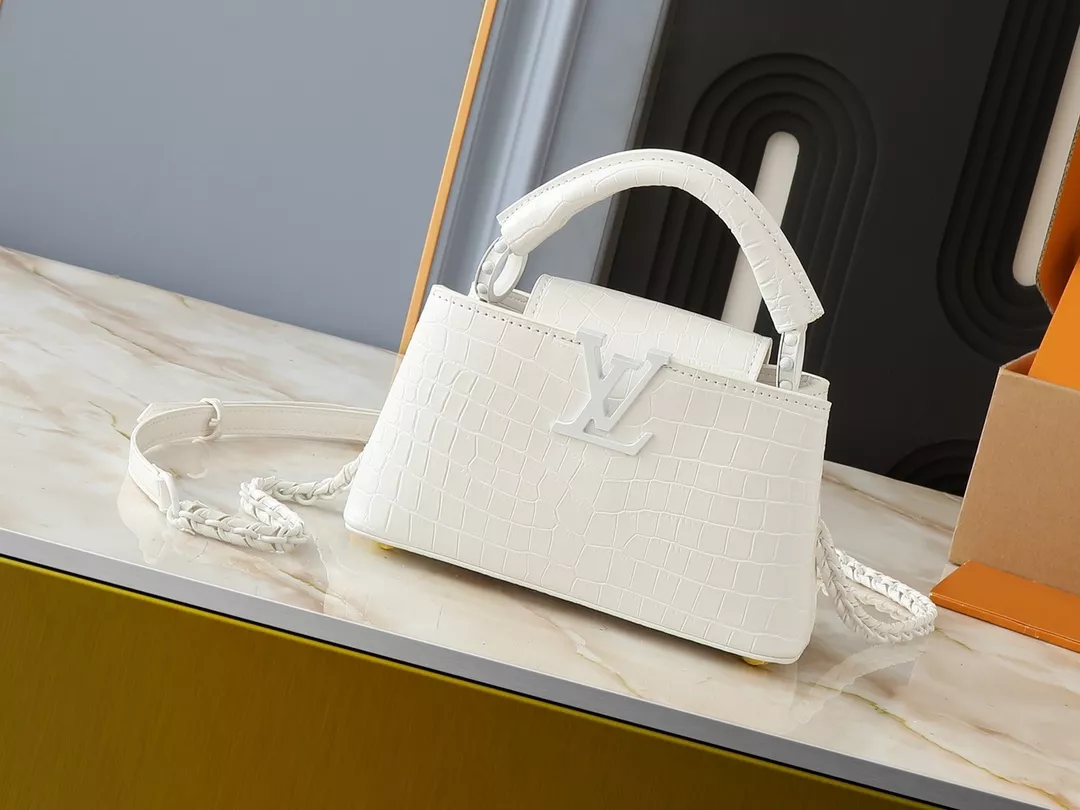 EasyMatch 4370 Louis Vuitton AAA Quality Messenger Bags For Women