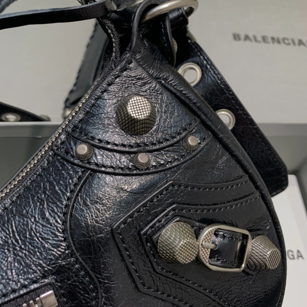 EasyMatch 4537 Balenciaga AAA Quality Messenger Bags For Women