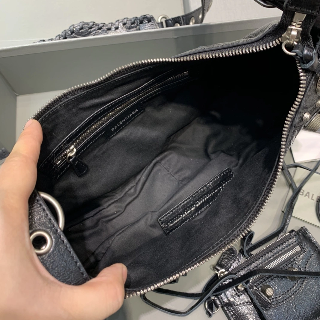 EasyMatch 4537 Balenciaga AAA Quality Messenger Bags For Women