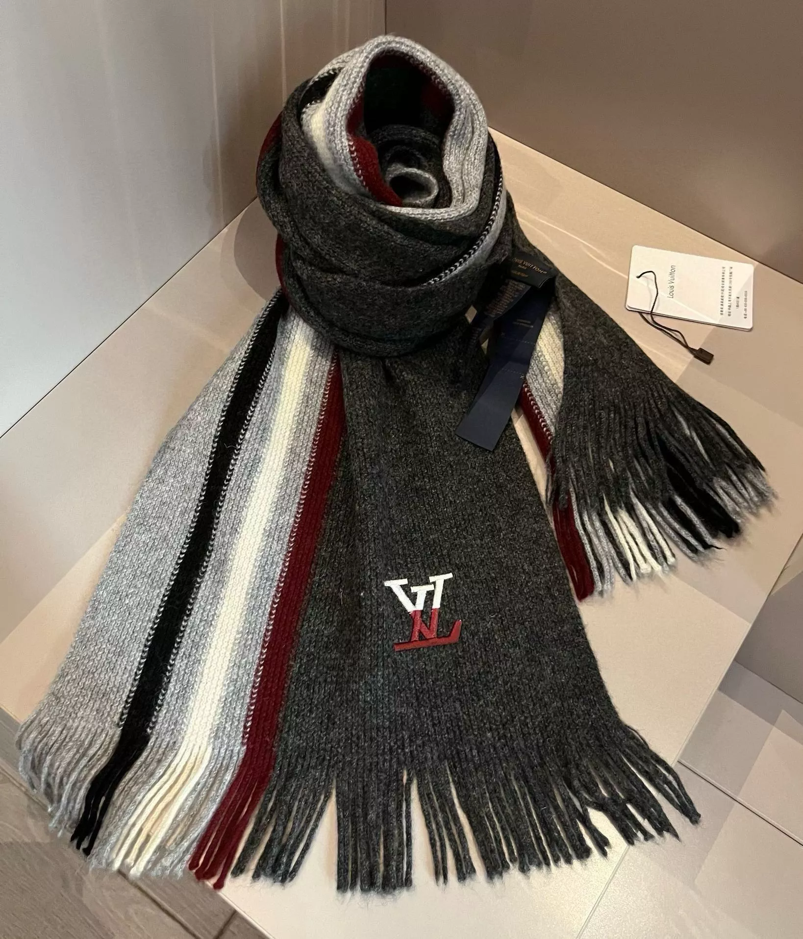EasyMatch 4548 Louis Vuitton Scarf For Women