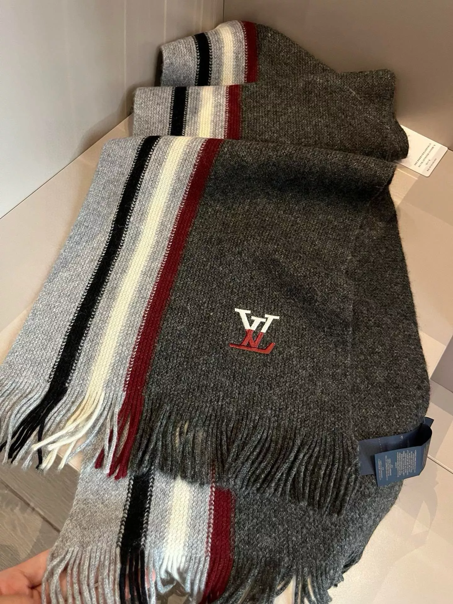 EasyMatch 4548 Louis Vuitton Scarf For Women
