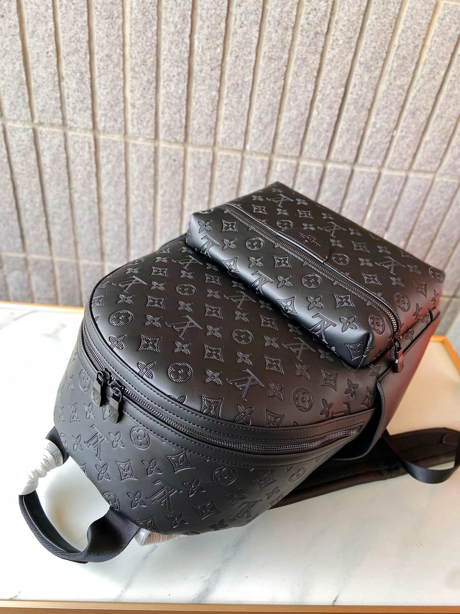 EasyMatch 4617 Louis Vuitton LV AAA Man Backpacks