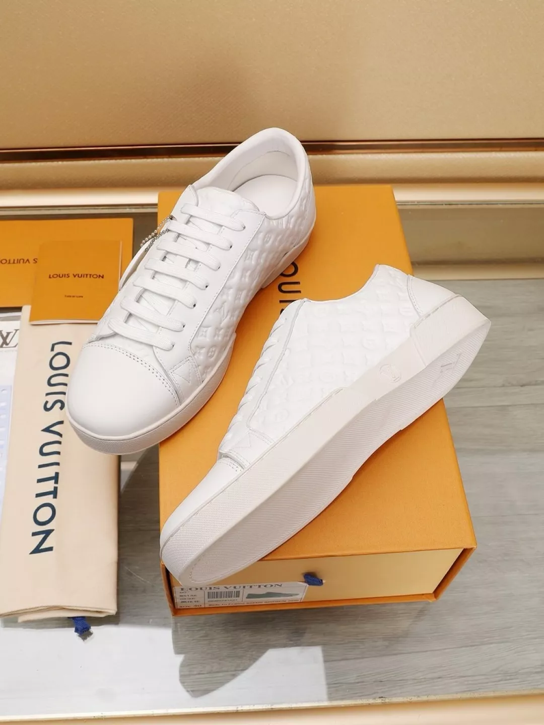 EasyMatch 4826 Louis Vuitton Casual Shoes For Men