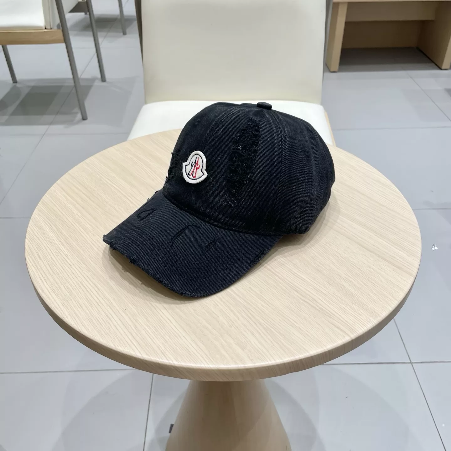 EasyMatch 502 Moncler Caps