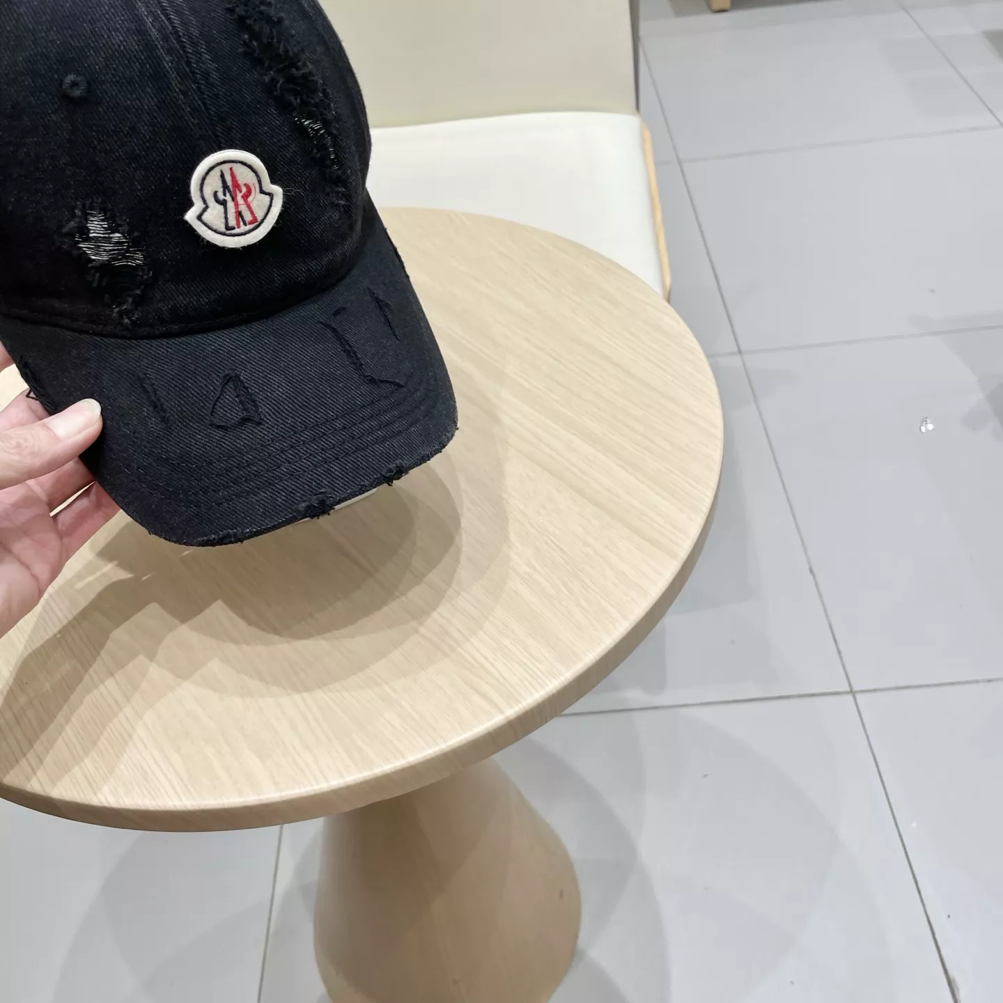 EasyMatch 502 Moncler Caps