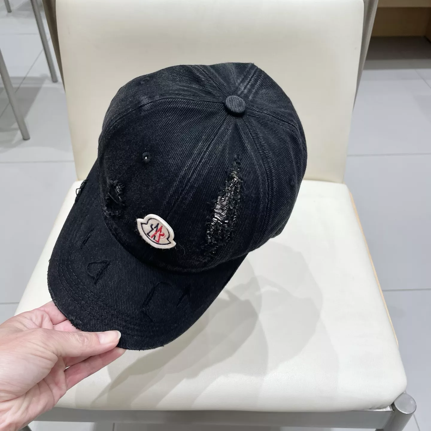 EasyMatch 502 Moncler Caps