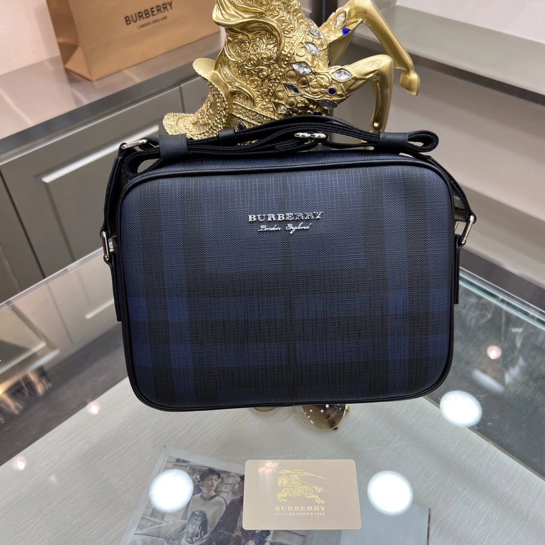 EasyMatch 5181 Burberry AAA Man Messenger Bags
