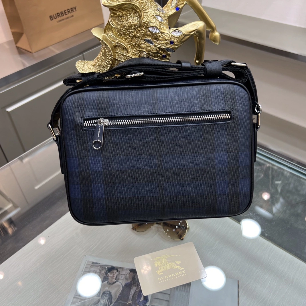 EasyMatch 5181 Burberry AAA Man Messenger Bags