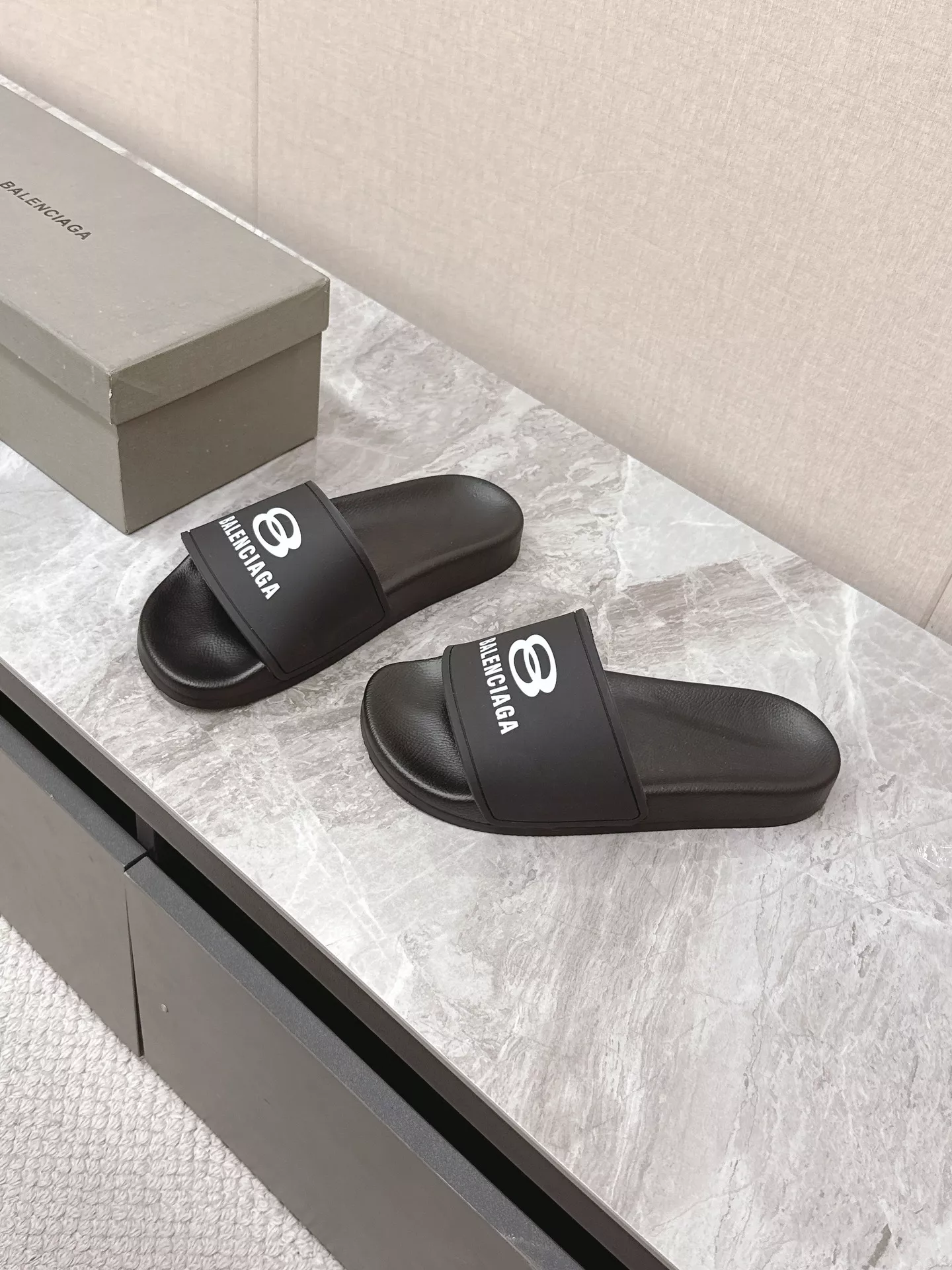 EasyMatch 5292 Balenciaga Slippers For Men