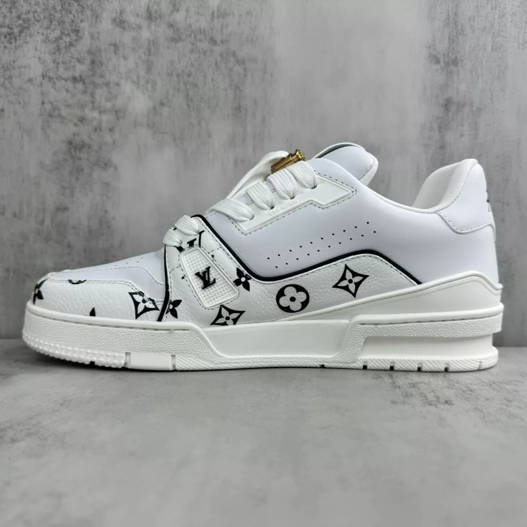 EasyMatch 572 Louis Vuitton Casual Shoes For Men