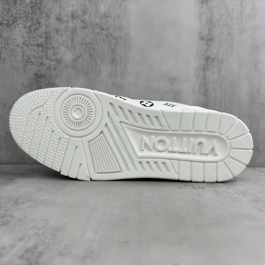 EasyMatch 572 Louis Vuitton Casual Shoes For Men