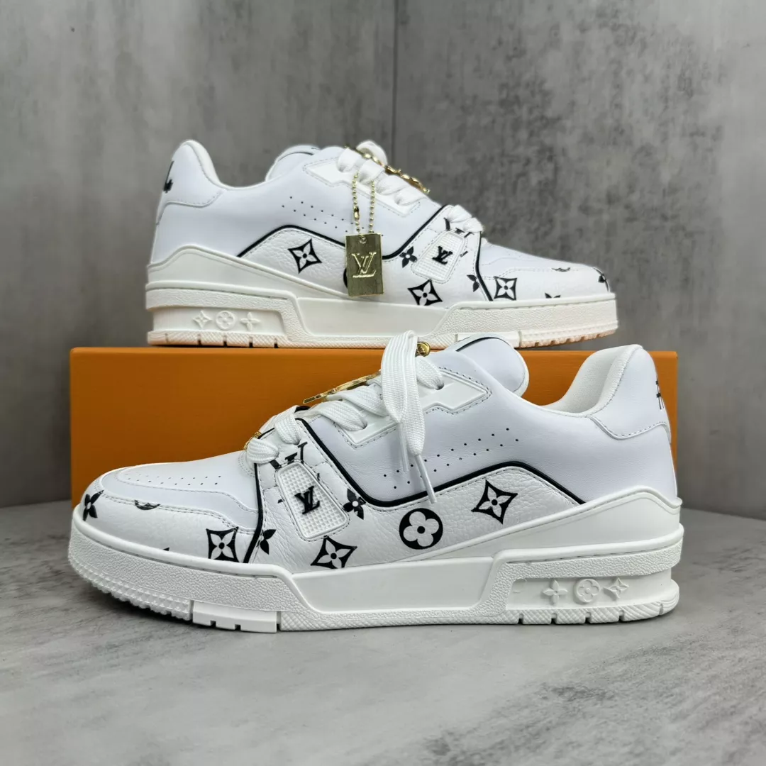 EasyMatch 572 Louis Vuitton Casual Shoes For Men