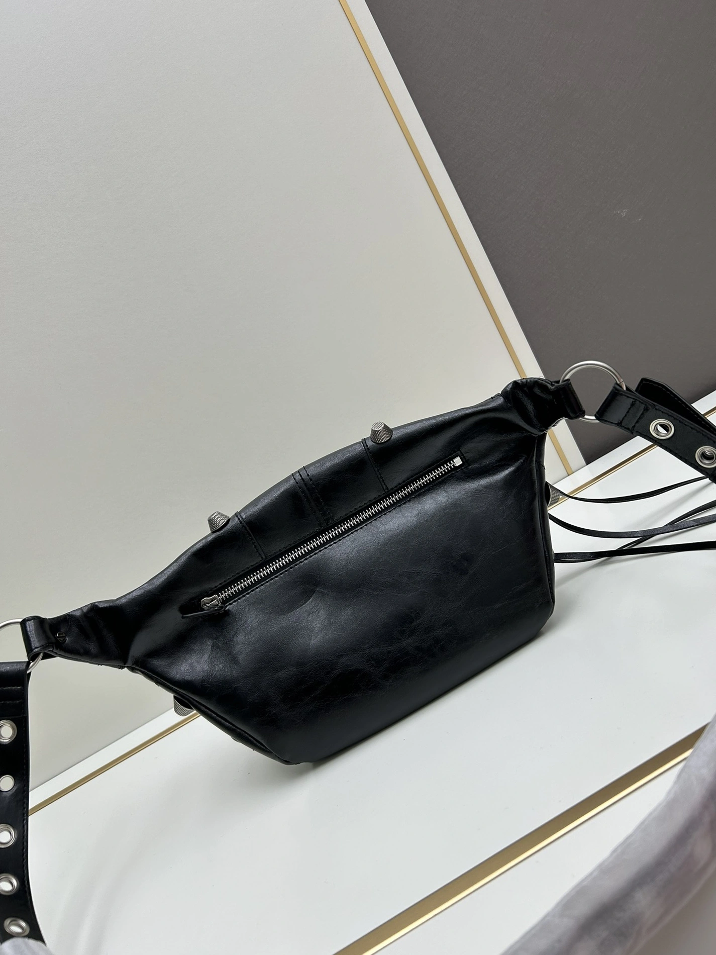 EasyMatch 5744 Balenciaga AAA Quality Belt Bags For Unisex