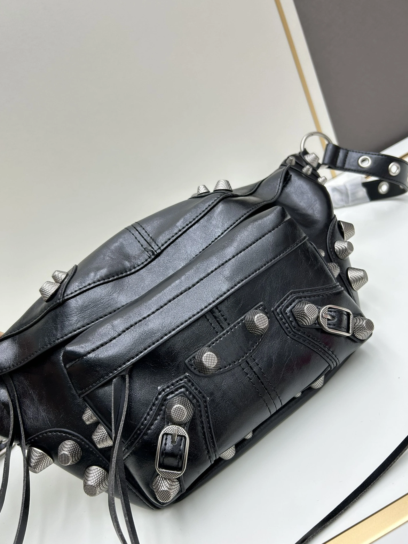 EasyMatch 5744 Balenciaga AAA Quality Belt Bags For Unisex