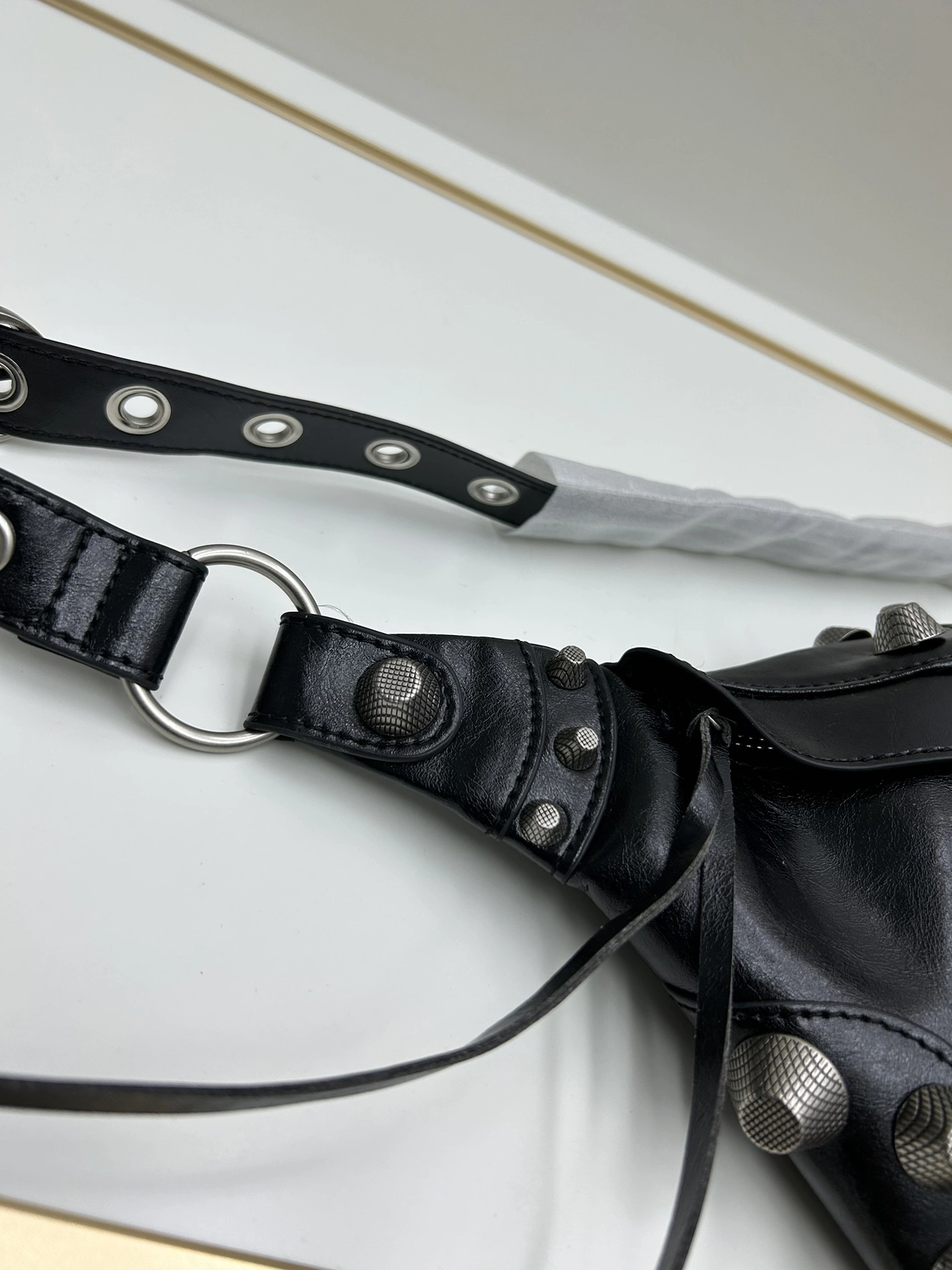 EasyMatch 5744 Balenciaga AAA Quality Belt Bags For Unisex
