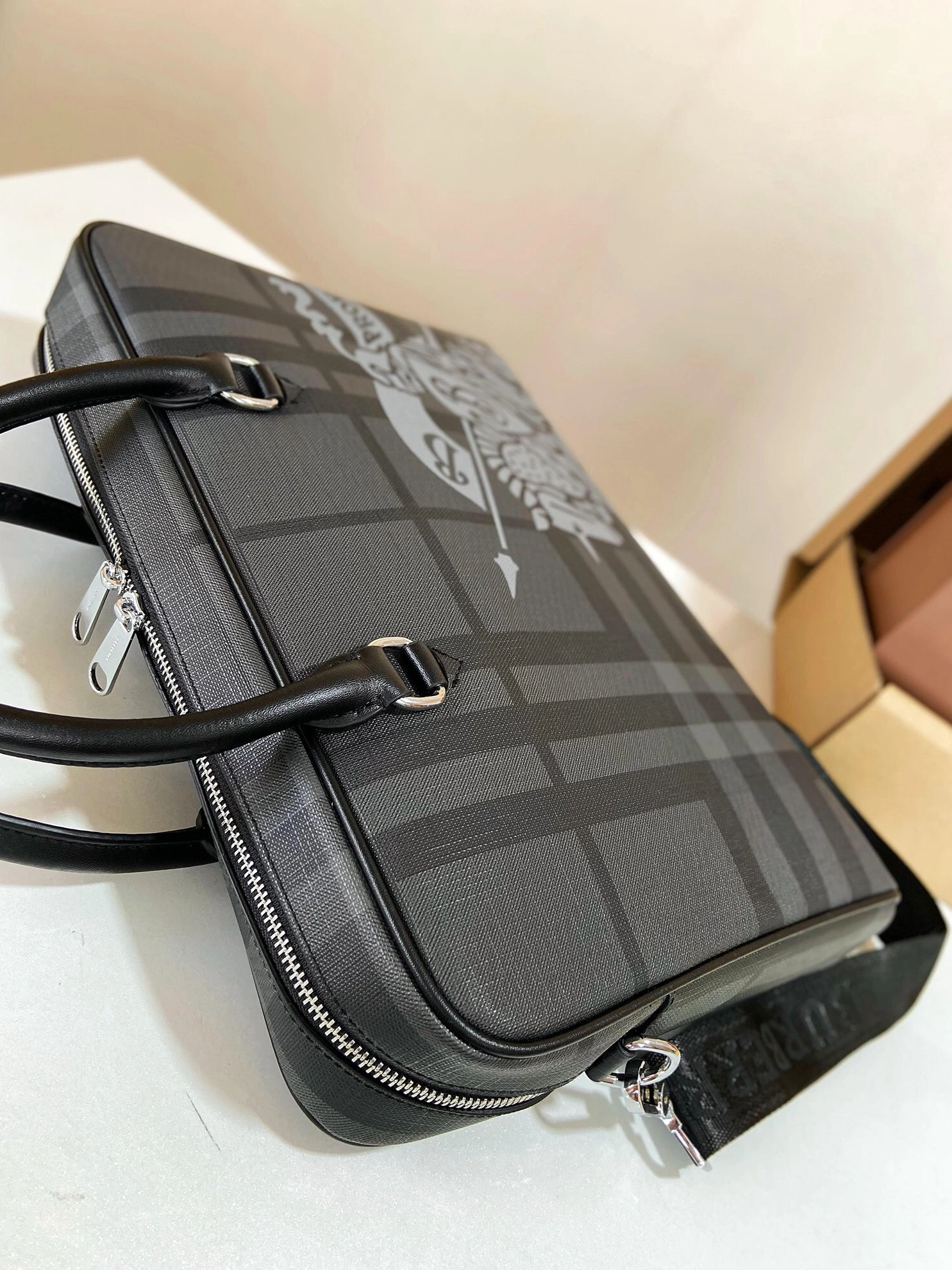 EasyMatch 6003 Burberry AAA Man Handbags