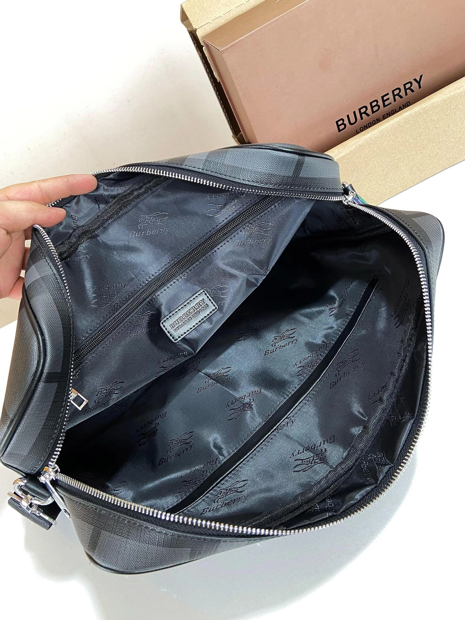 EasyMatch 6003 Burberry AAA Man Handbags