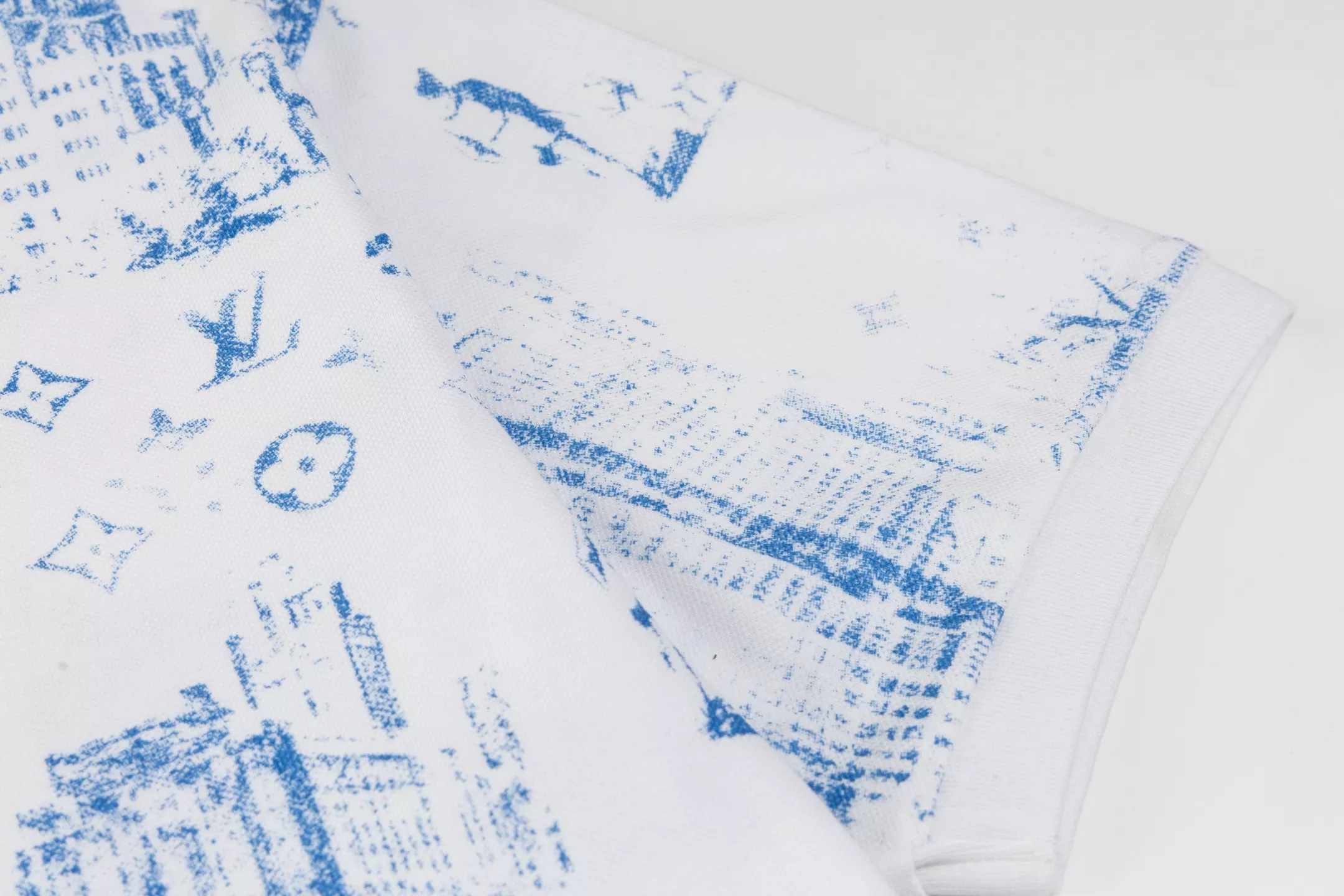 EasyMatch 6034 Louis Vuitton LV T-Shirts Short Sleeved For Men