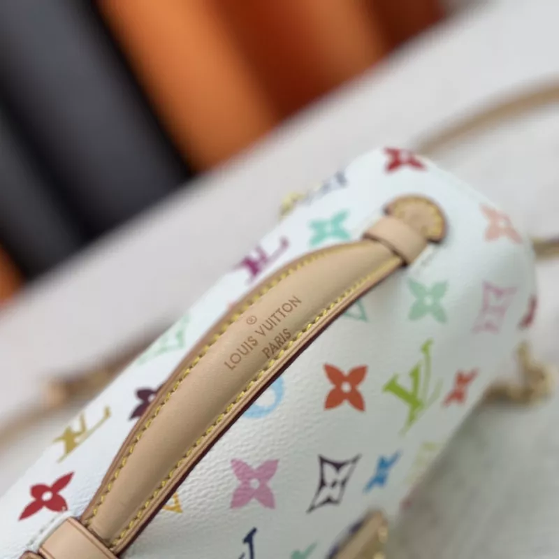 EasyMatch 6092 Louis Vuitton AAA Quality Messenger Bags For Women