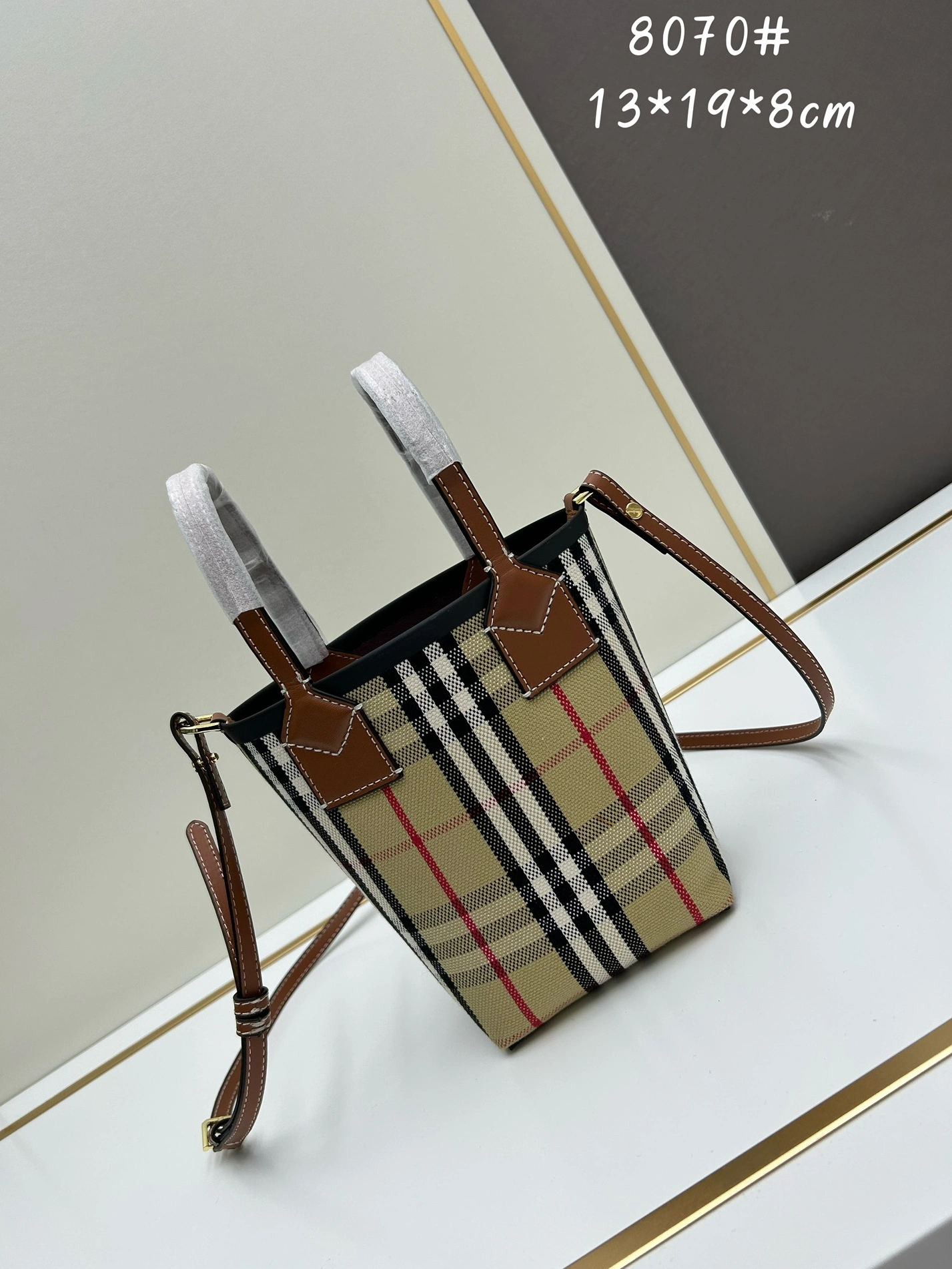 EasyMatch 6556 Burberry AAA Quality Handbags For Women