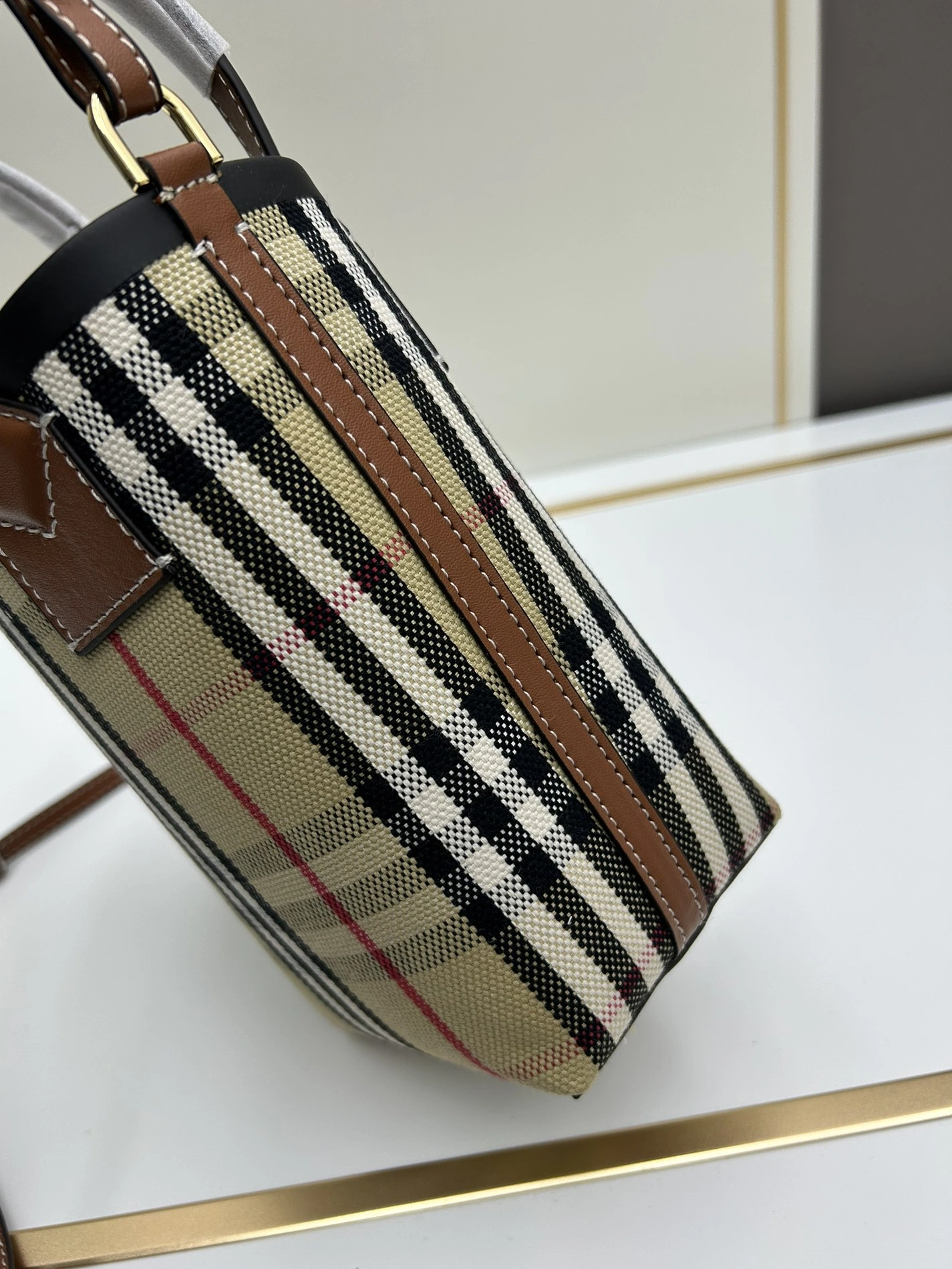 EasyMatch 6556 Burberry AAA Quality Handbags For Women