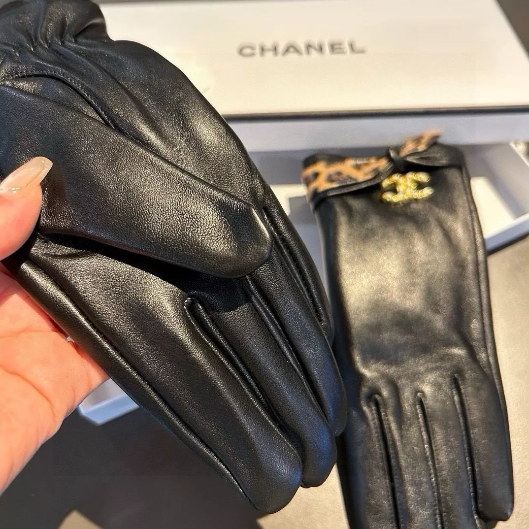 EasyMatch 6633 Chanel Gloves For Women