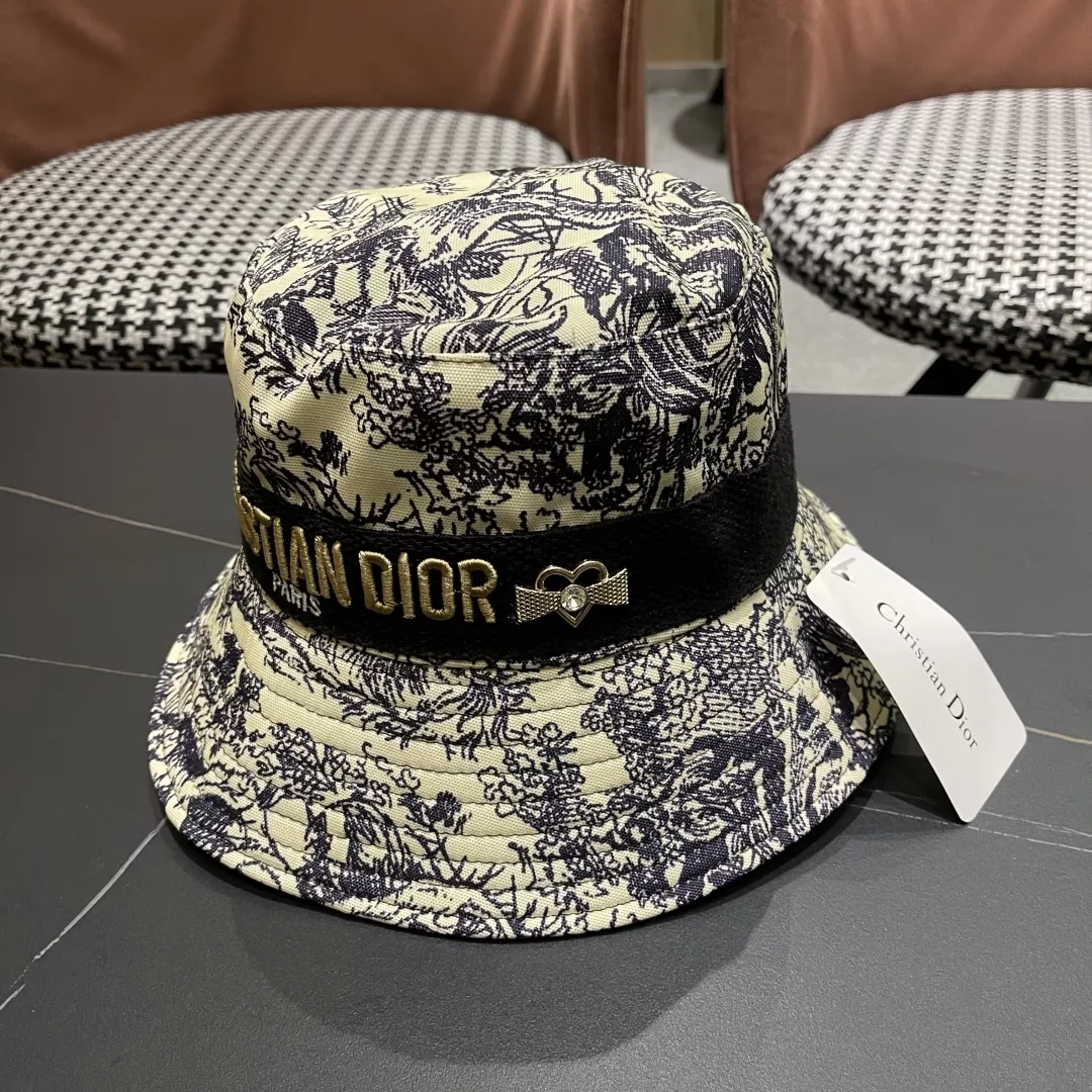 EasyMatch 6741 Christian Dior Caps