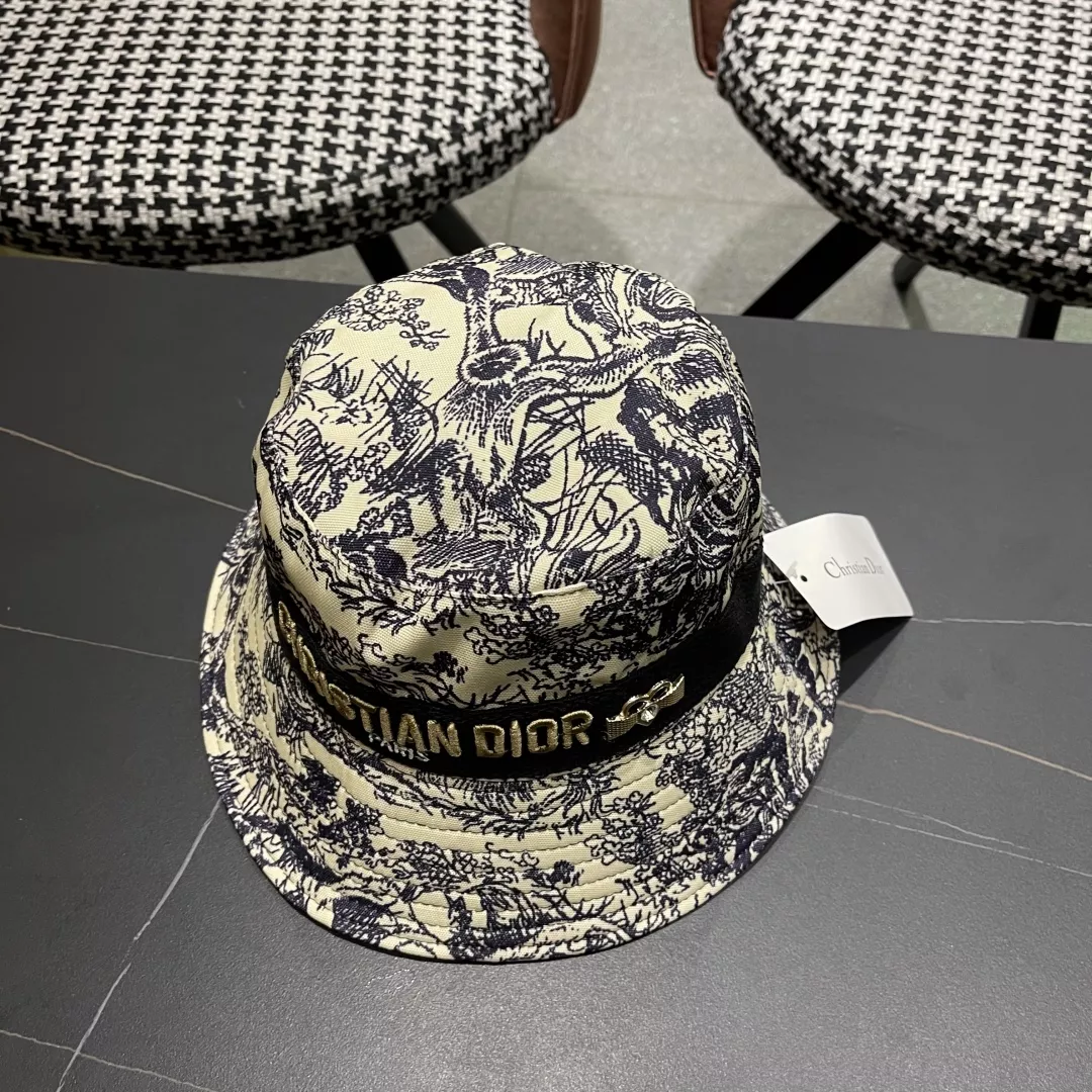 EasyMatch 6741 Christian Dior Caps
