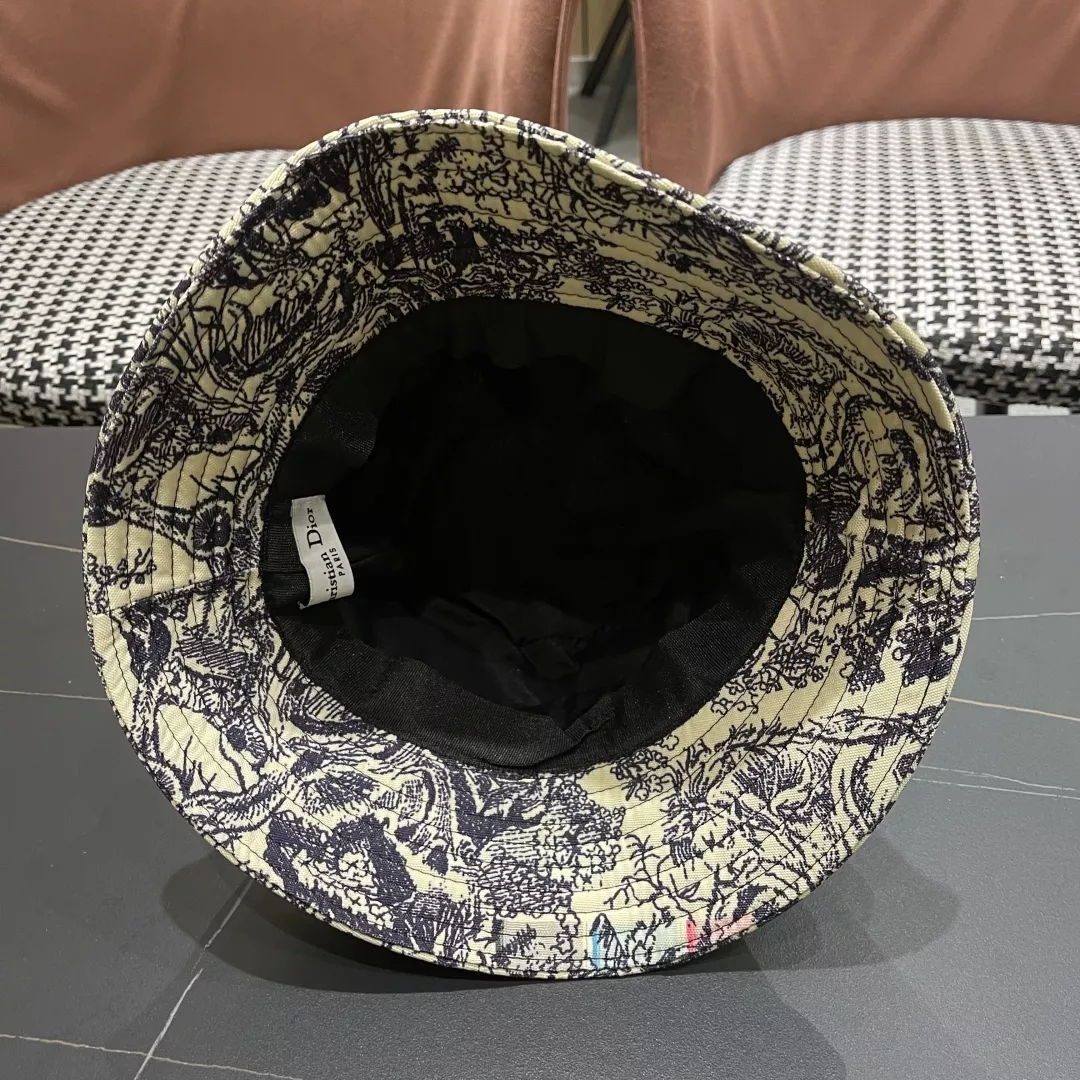 EasyMatch 6741 Christian Dior Caps