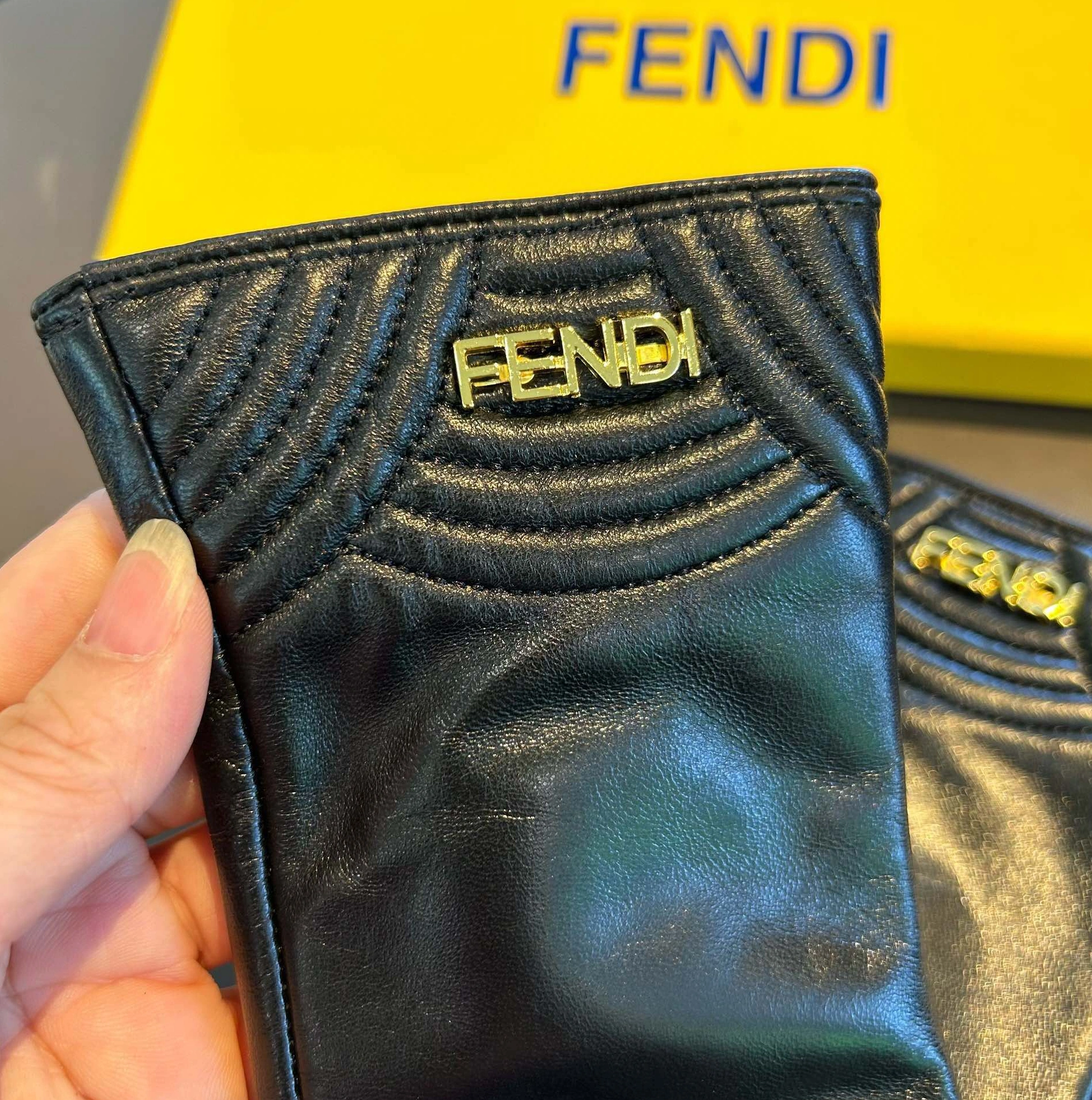 EasyMatch 7222 Fendi Gloves For Women