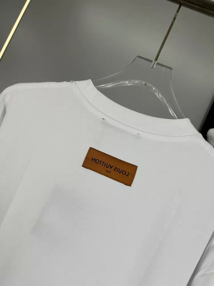 EasyMatch 7416 Louis Vuitton LV T-Shirts Short Sleeved For Unisex