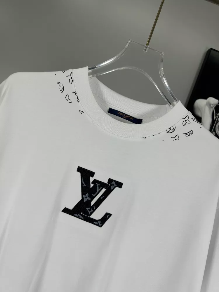 EasyMatch 7416 Louis Vuitton LV T-Shirts Short Sleeved For Unisex