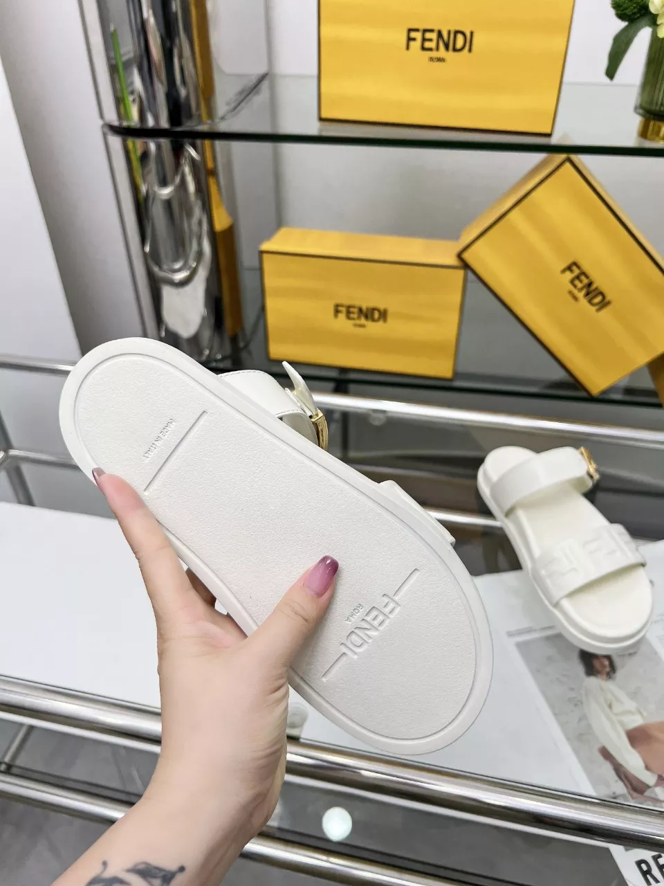 EasyMatch 7528 Fendi Slippers For Women