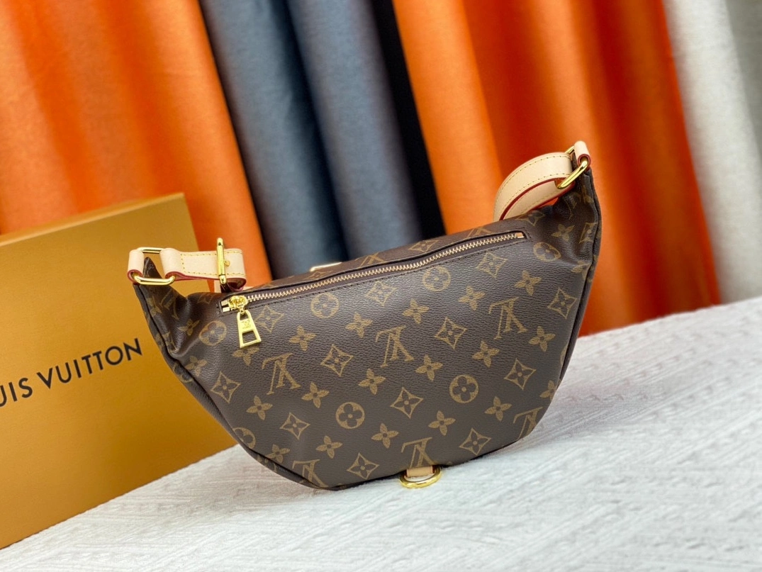 EasyMatch 7599 Louis Vuitton LV AAA Quality Belt Bags For Unisex