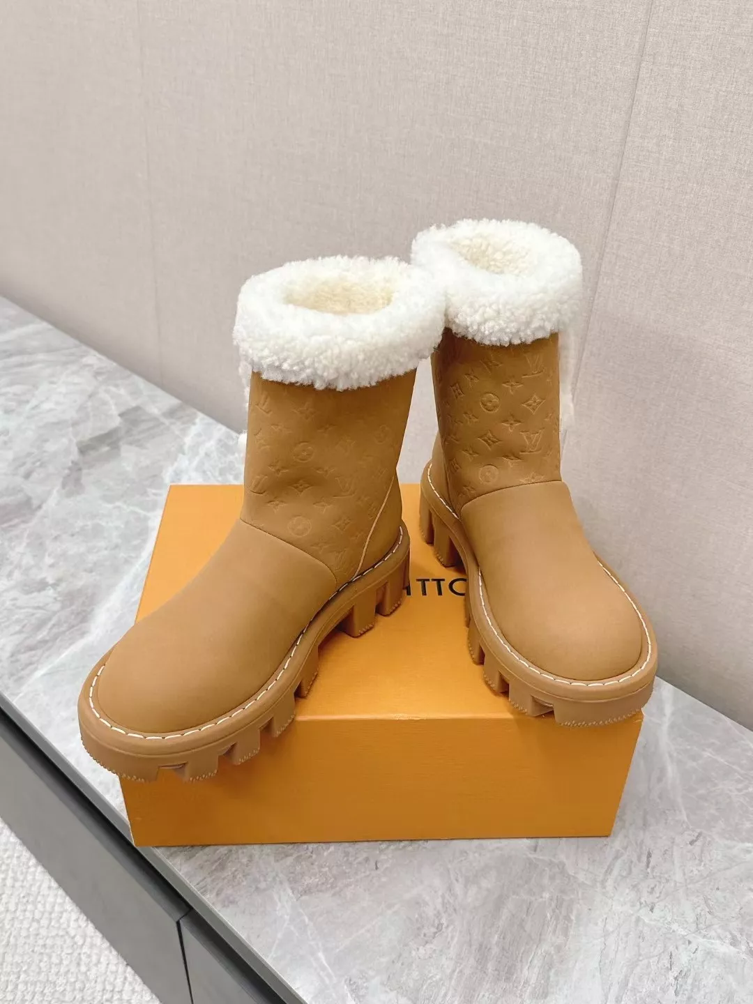EasyMatch 7653 Louis Vuitton Boots For Women