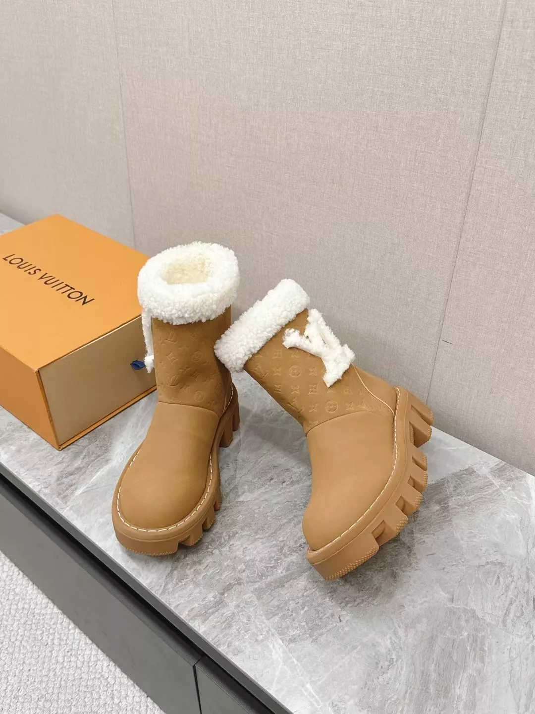 EasyMatch 7653 Louis Vuitton Boots For Women
