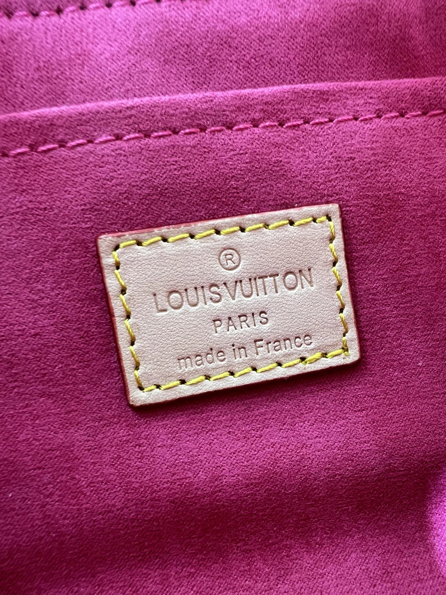 EasyMatch 7758 Louis Vuitton AAA Quality Shoulder Bags For Women