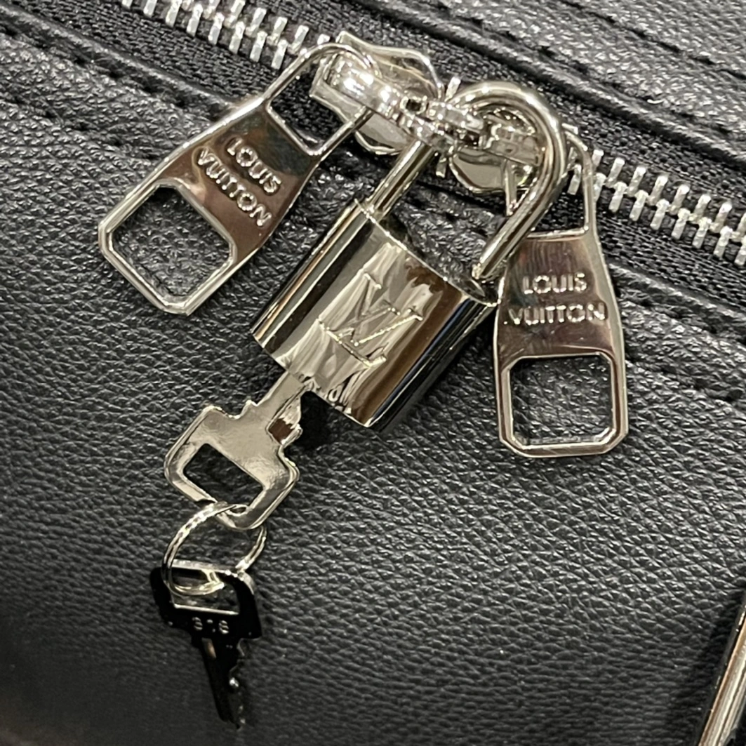 EasyMatch 7761 Louis Vuitton Travel Bags