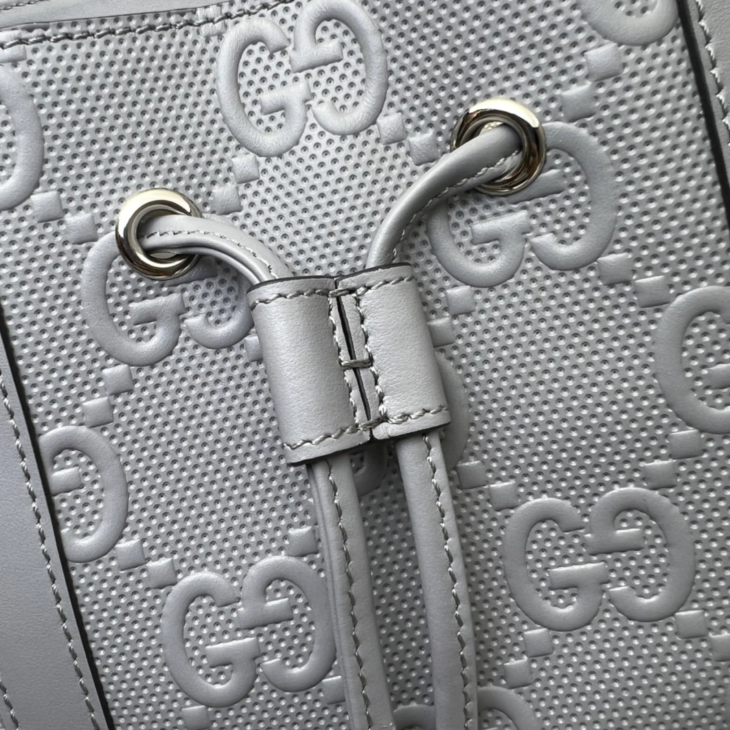 EasyMatch 7763 Gucci AAA Man Backpacks