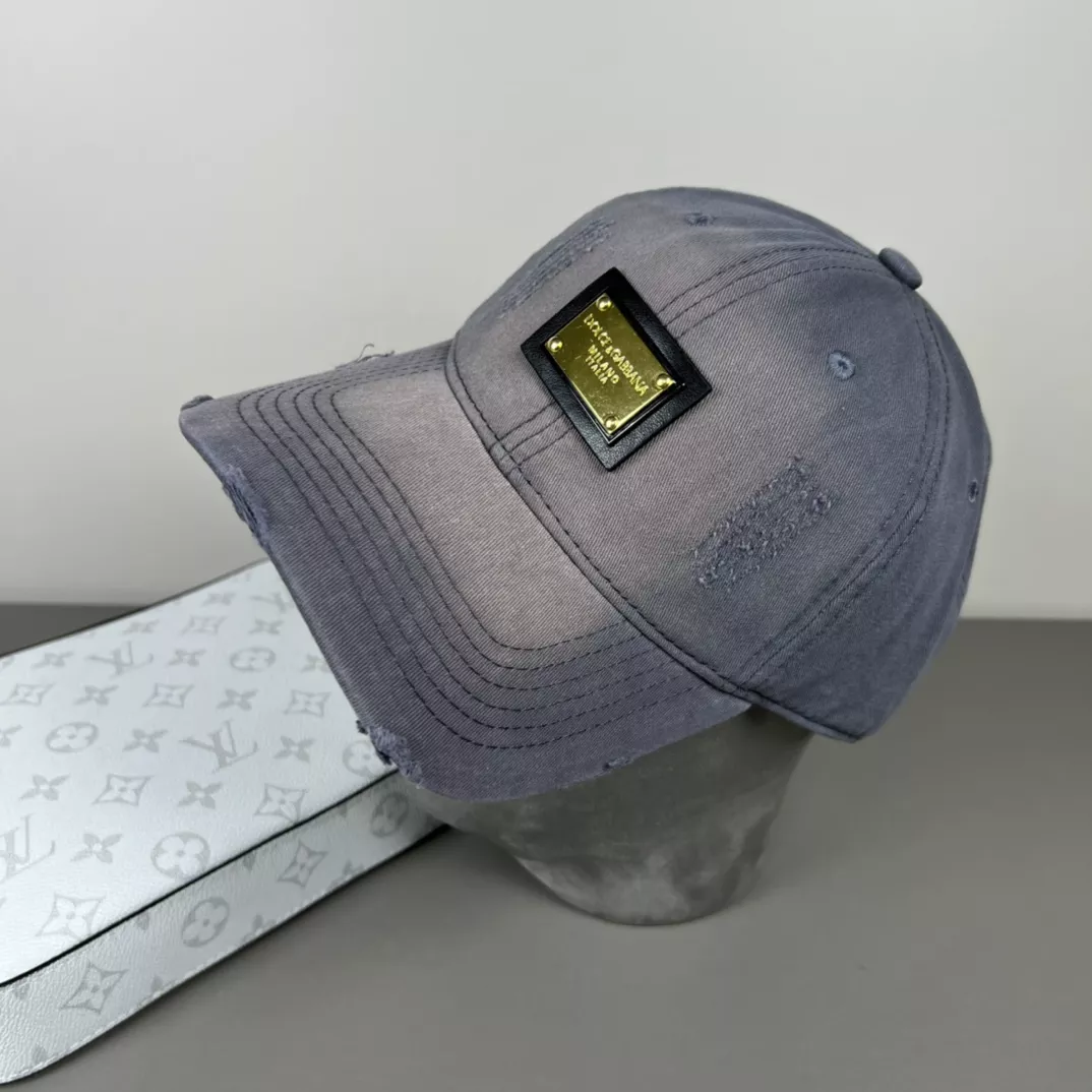 EasyMatch 8602 Dolce & Gabbana Caps