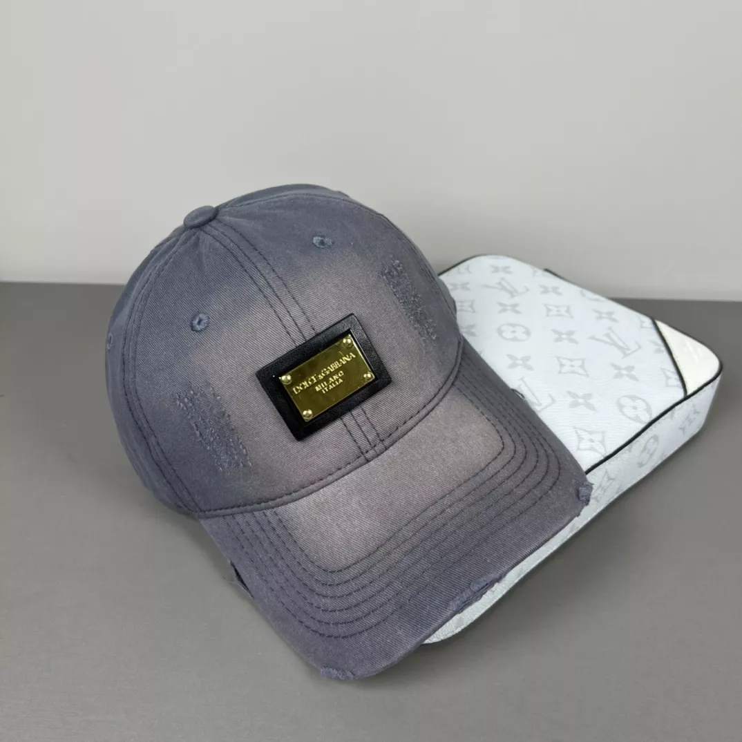 EasyMatch 8602 Dolce & Gabbana Caps