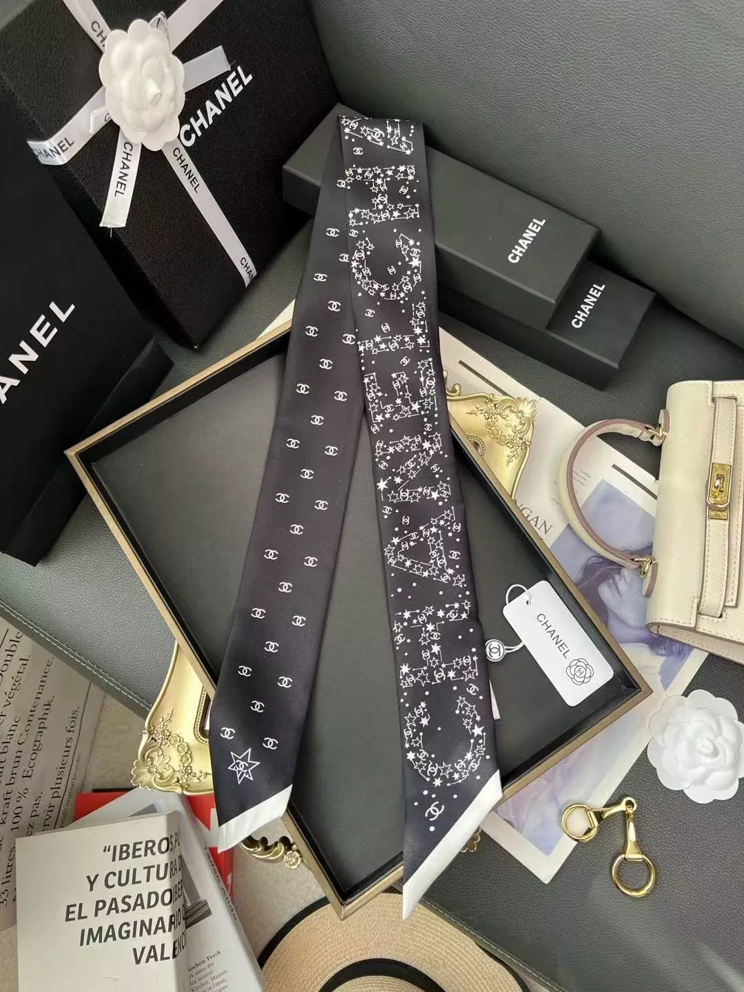 EasyMatch 8692 Chanel Silk Scarf