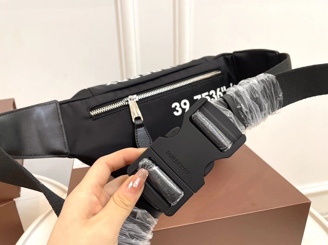 EasyMatch 8704 Burberry AAA Quality Belt Bags For Unisex