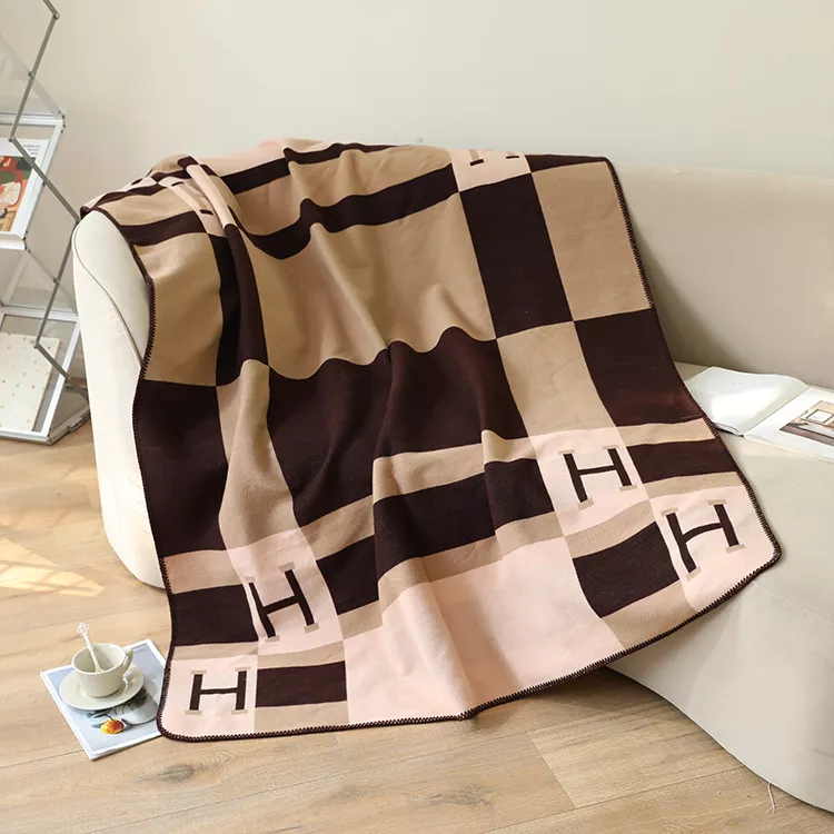 EasyMatch 8704 Hermes Blanket