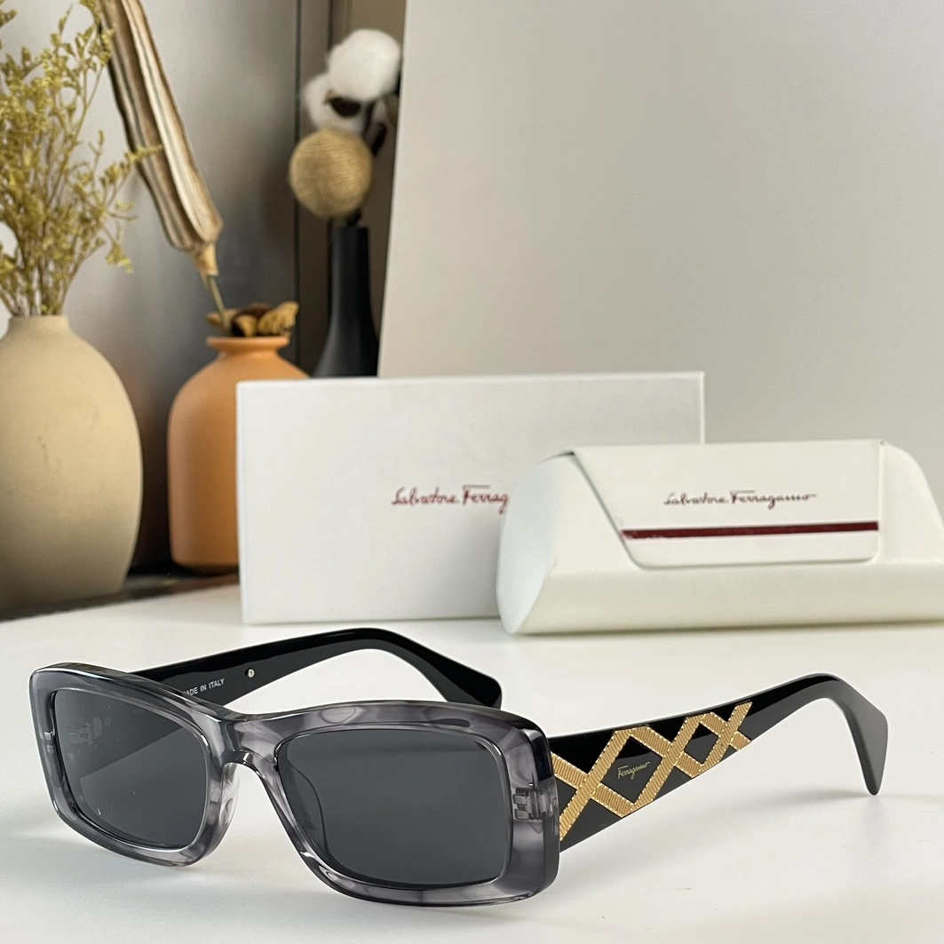 EasyMatch 8908 Salvatore Ferragamo AAA Quality Sunglasses