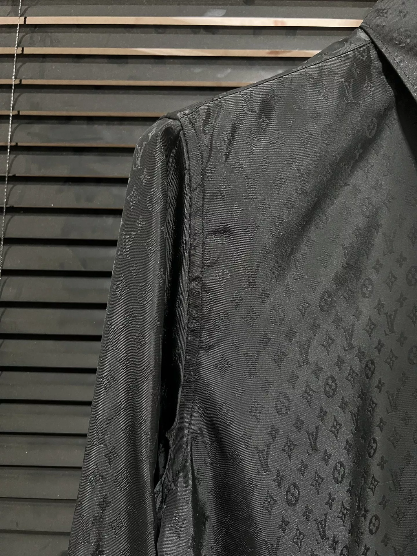 EasyMatch 9095 Louis Vuitton LV Shirts Long Sleeved For Men