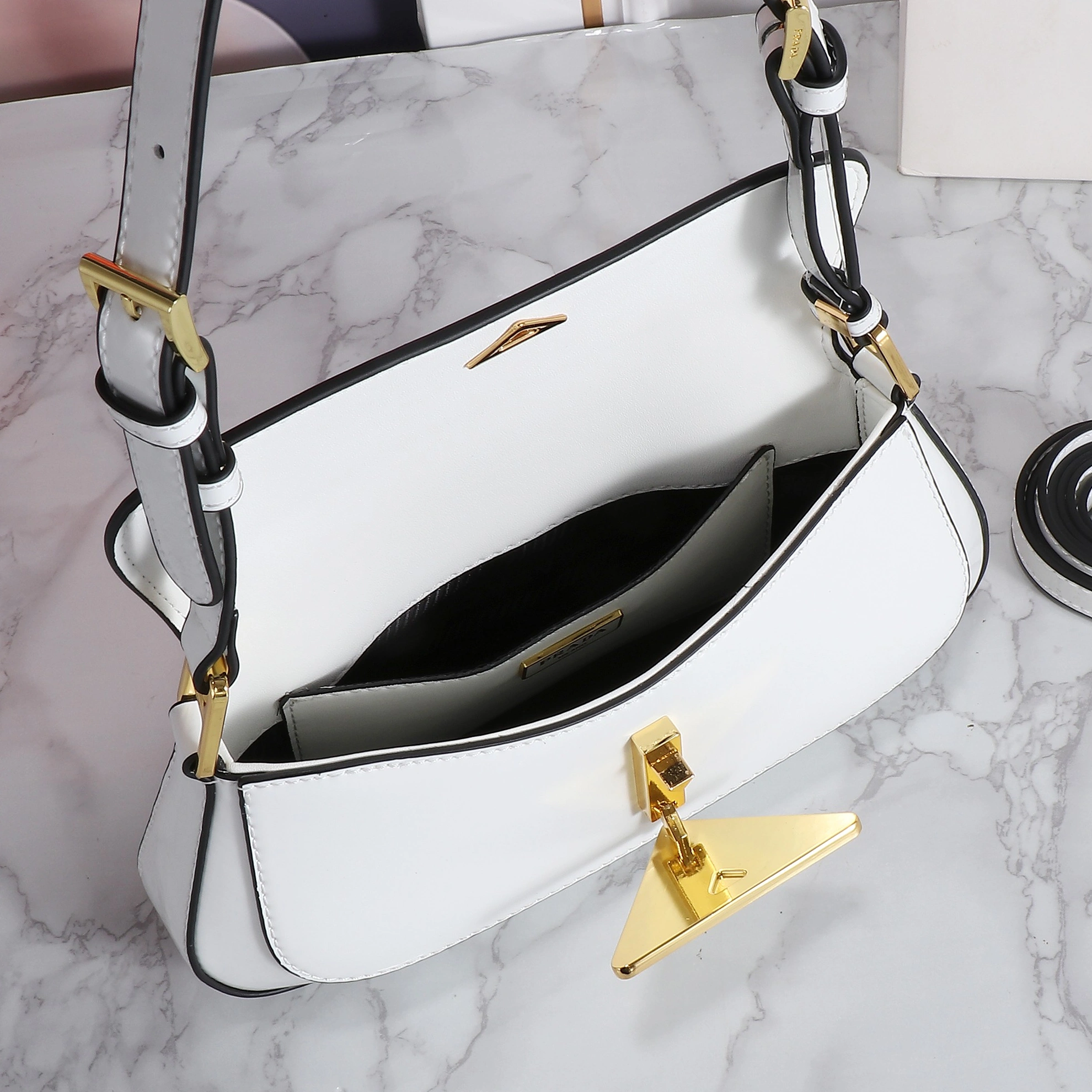EasyMatch 9191 Prada AAA Quality Shoulder Bags For Women