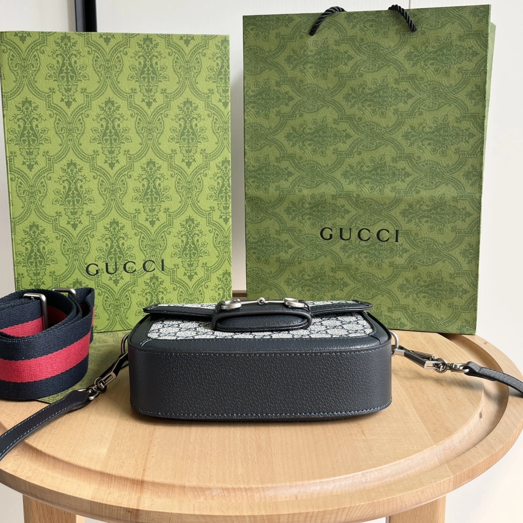 EasyMatch 9210 Gucci AAA Quality Messenger Bags For Women