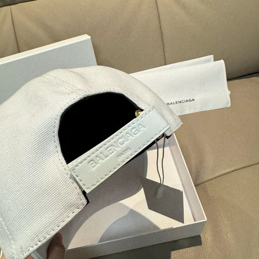 EasyMatch 9960 Balenciaga Caps